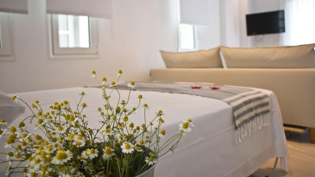 Aristotelia Gi Ikies - Poolside Retreats Apartament
